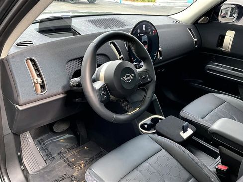 Used 2025 MINI Cooper Countryman S w/ Comfort Package Max image 19