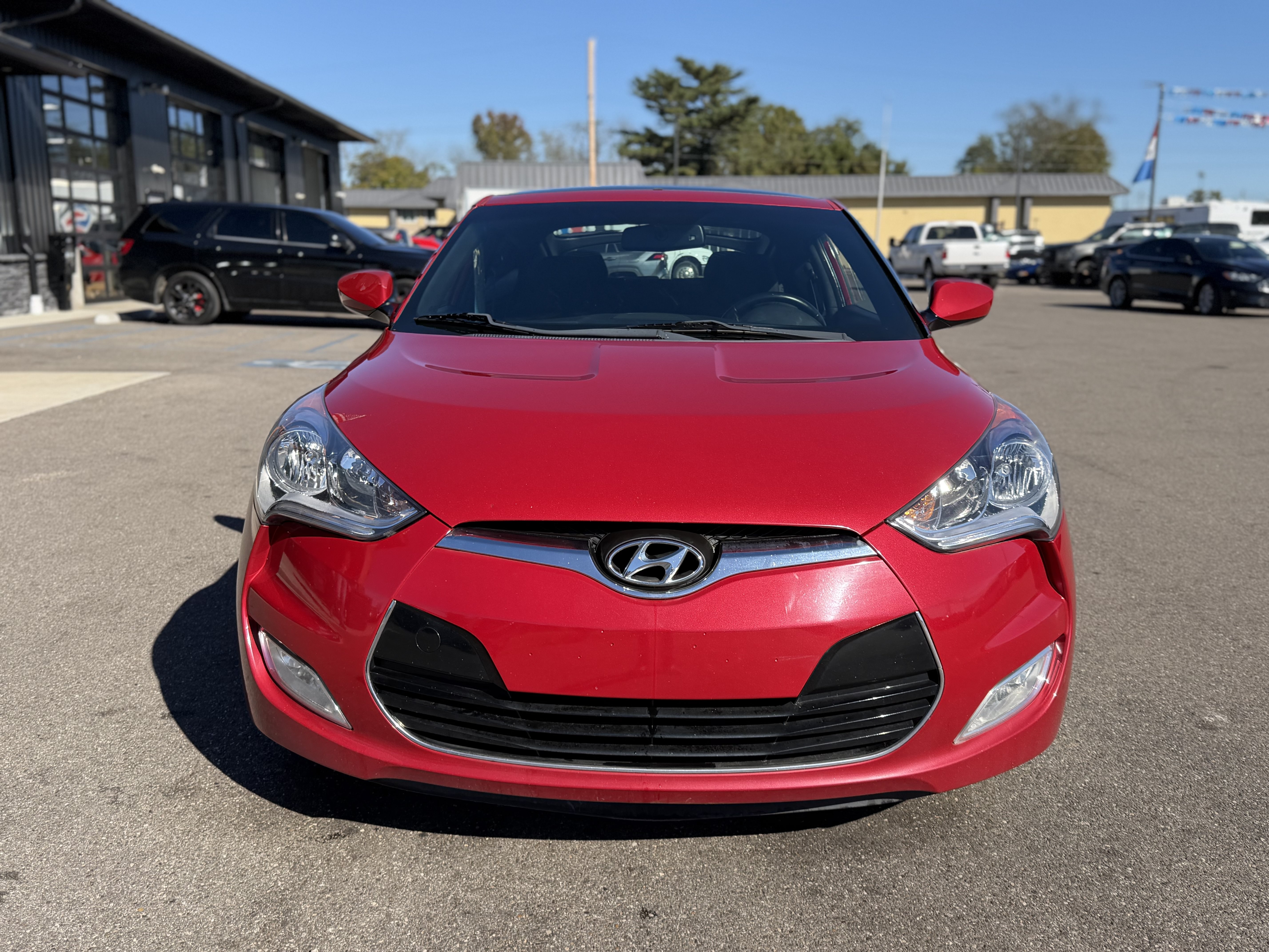 Used 2017 Hyundai Veloster Value Edition FWD image 2
