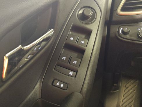 Used 2019 Chevrolet Trax LS w/ Tint and Cruise Package FWD image 27