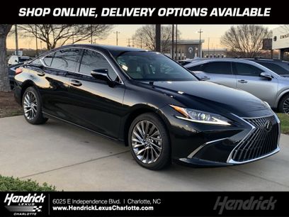 Used 2025 Lexus ES 300h w/ Luxury Package