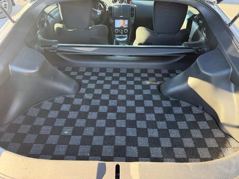 Used 2018 Nissan 370Z Coupe image 12