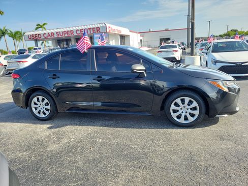 Used 2022 Toyota Corolla LE FWD image 13