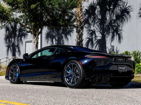 Used 2023 McLaren Artura RWD image 14