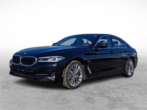Certified 2023 BMW 530e xDrive 530e iPerformance w/ Premium Package image 1