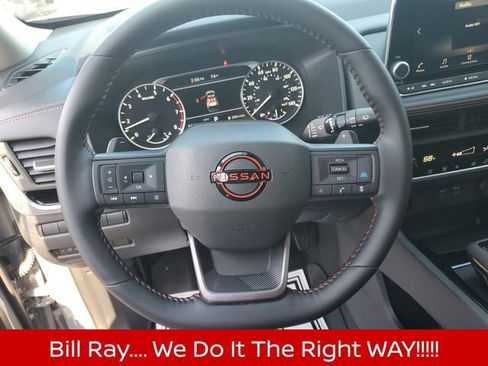 Certified 2025 Nissan Rogue SV image 17