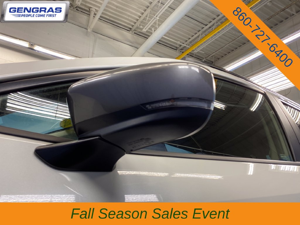 Used 2025 Subaru Crosstrek 2.5i Premium AWD/4WD image 45