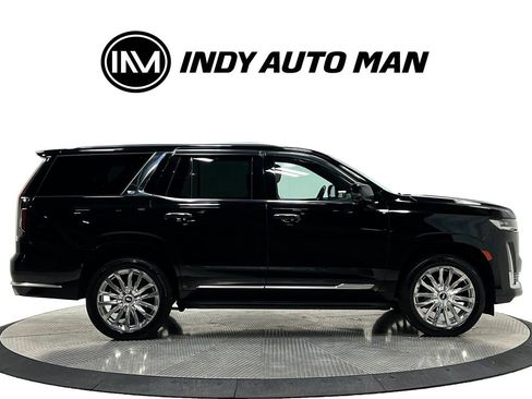 Used 2021 Cadillac Escalade Premium Luxury AWD/4WD image 3