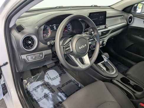 Used 2024 Kia Forte LXS w/ LXS Technology Package FWD image 9