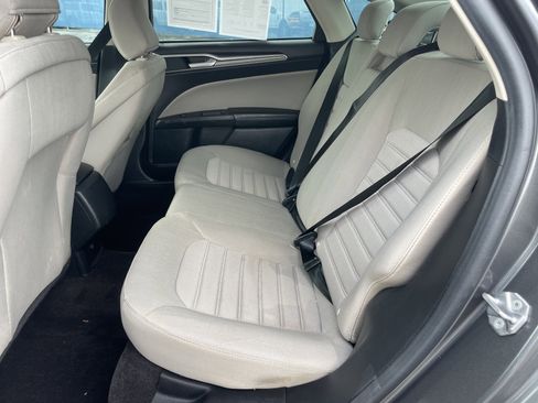 Used 2020 Ford Fusion S image 31