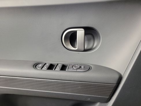 New 2026 Hyundai Ioniq 5 SE image 24