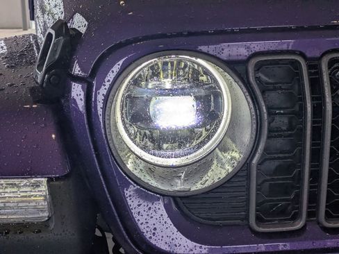 New 2026 Jeep Gladiator Sport AWD/4WD image 10