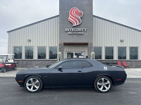 Used 2018 Dodge Challenger R/T image 1