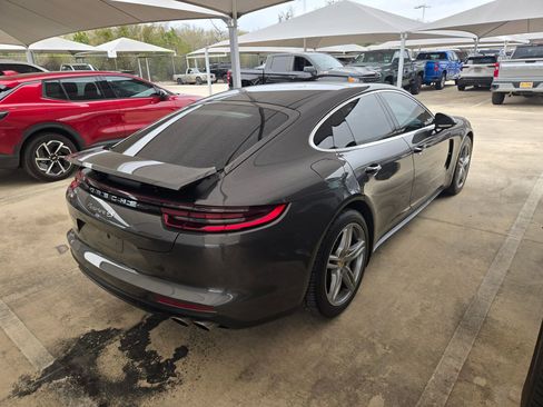Used 2018 Porsche Panamera 4S image 4