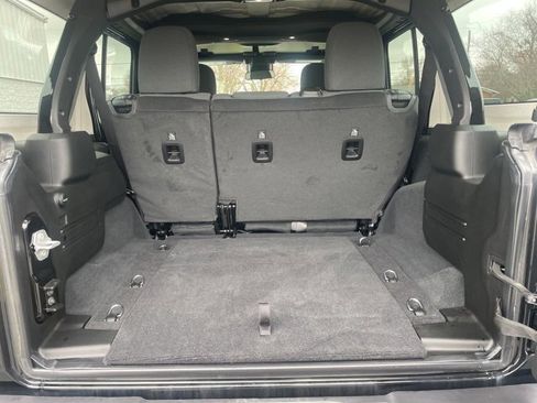 Used 2024 Jeep Wrangler Sahara w/ Safety Group image 12