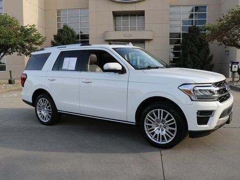 Used 2024 Ford Expedition Limited AWD/4WD image 1