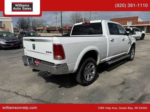 Used 2015 RAM 1500 Laramie w/ Convenience Group AWD/4WD image 3