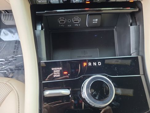 New 2025 Jeep Grand Cherokee Limited w/ Luxury Tech Group II image 33