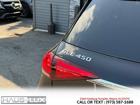 Used 2021 Mercedes-Benz GLE 450 4MATIC w/ AMG Line Exterior image 24