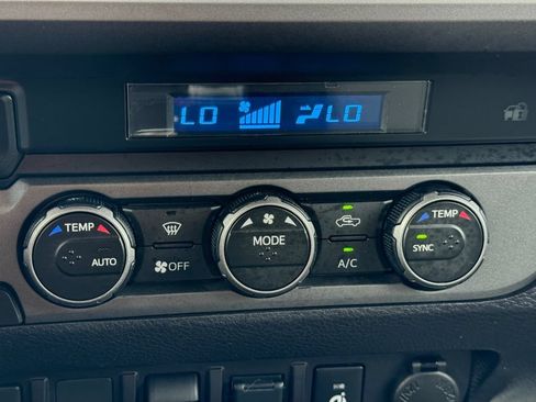 Used 2023 Toyota Tacoma TRD Off-Road AWD/4WD image 16