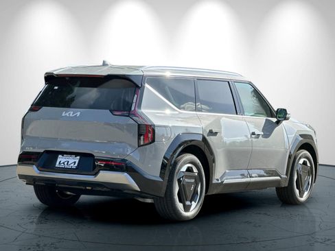 New 2026 Kia EV9 Land AWD/4WD image 4