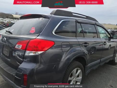 Used 2013 Subaru Outback 2.5i Premium w/ All-Weather Pkg AWD/4WD image 4