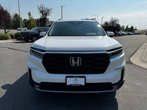 Used 2023 Honda Pilot Elite image 3