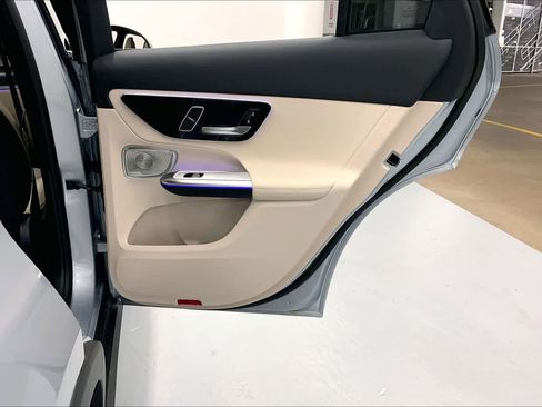 New 2026 Mercedes-Benz GLC 300 image 12