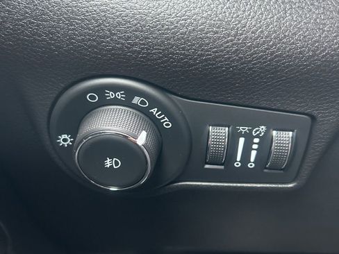 Used 2024 Jeep Compass Trailhawk AWD/4WD image 28