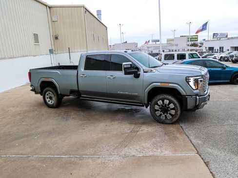 Used 2024 GMC Sierra 3500 Denali w/ Denali Reserve Package image 6