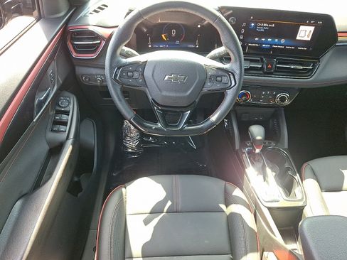 Used 2025 Chevrolet TrailBlazer RS w/ Driver Confidence Package AWD/4WD image 12