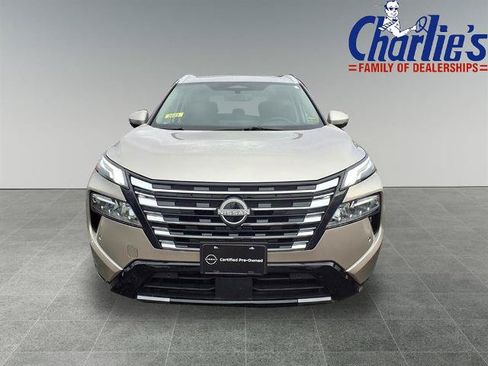 Certified 2025 Nissan Rogue Platinum w/ Tech Package AWD/4WD image 2