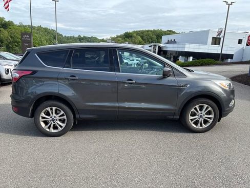 Used 2017 Ford Escape SE AWD/4WD image 6