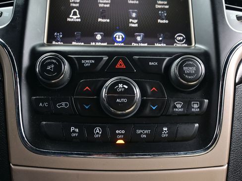 Used 2016 Jeep Grand Cherokee Laredo 75th Anniversary AWD/4WD image 21