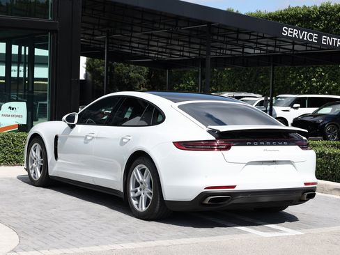 Used 2018 Porsche Panamera w/ Premium Package image 5