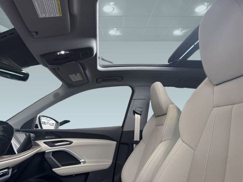 Used 2025 Audi Q5 Prestige image 14