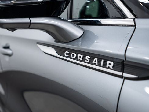 Used 2022 Lincoln Corsair Reserve w/ Equipment Group 201A image 8