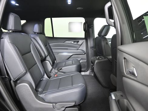 Used 2026 Chevrolet Traverse LT w/ Midnight/Sport Edition AWD/4WD image 15