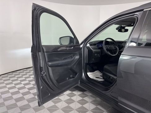 Used 2023 Jeep Grand Cherokee L Laredo w/ Luxury Tech Group I image 17