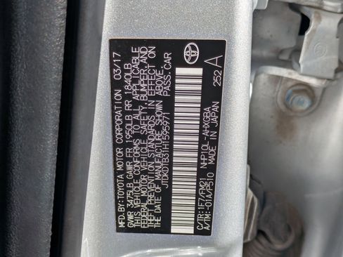Used 2017 Toyota Prius C Three image 34