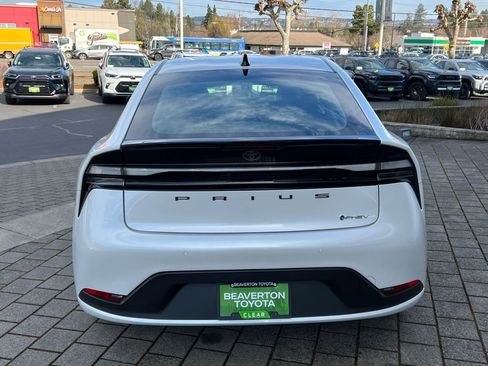 New 2026 Toyota Prius Plug-In Hybrid image 4