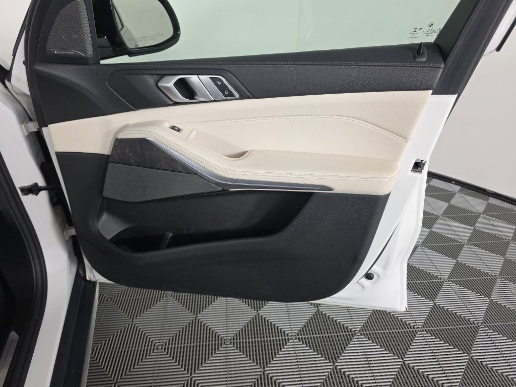 Used 2019 BMW X5 xDrive40i AWD/4WD image 41