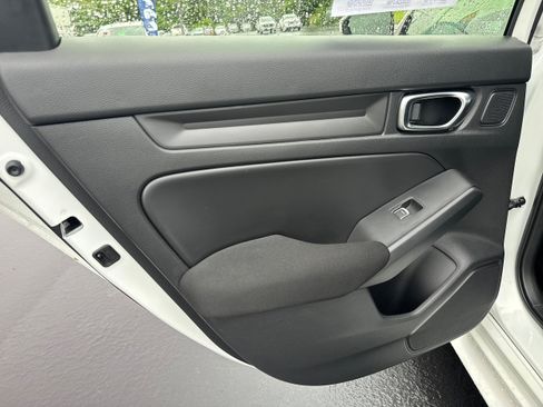 Used 2022 Honda Civic EX image 8