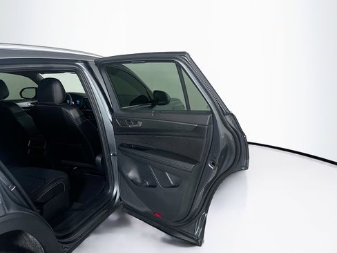 Used 2024 Volkswagen Atlas Cross Sport SE w/ Black Wheel Package FWD image 28