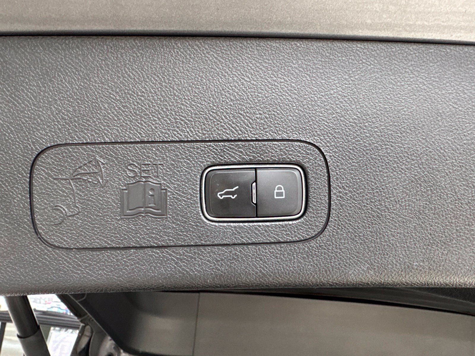 Used 2021 Lincoln Aviator Reserve AWD/4WD image 36
