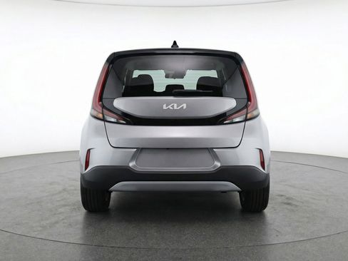 Used 2025 Kia Soul LX w/ LX Technology Package image 7