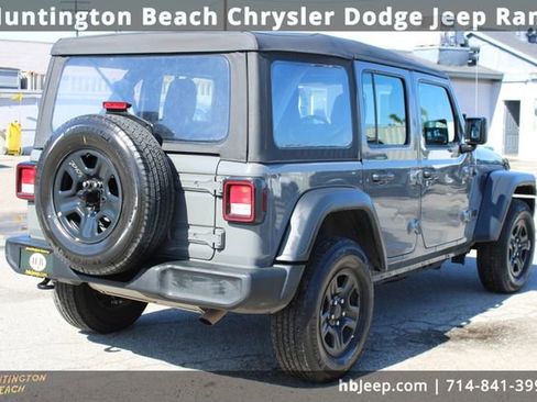 Used 2023 Jeep Wrangler Sport image 5