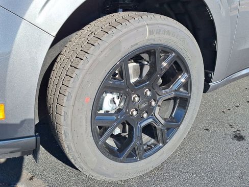 New 2026 Ford Maverick Lobo image 32