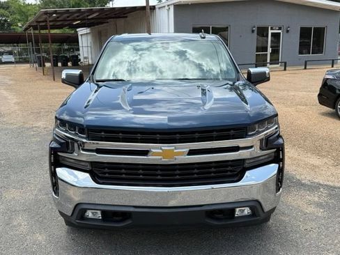 Used 2019 Chevrolet Silverado 1500 LT w/ Texas Edition AWD/4WD image 2
