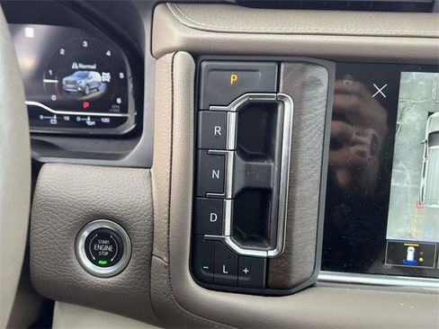 Certified 2022 GMC Yukon Denali image 33