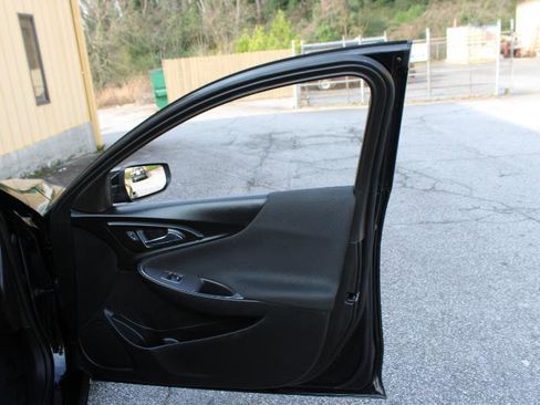 Used 2021 Chevrolet Malibu LT FWD image 23